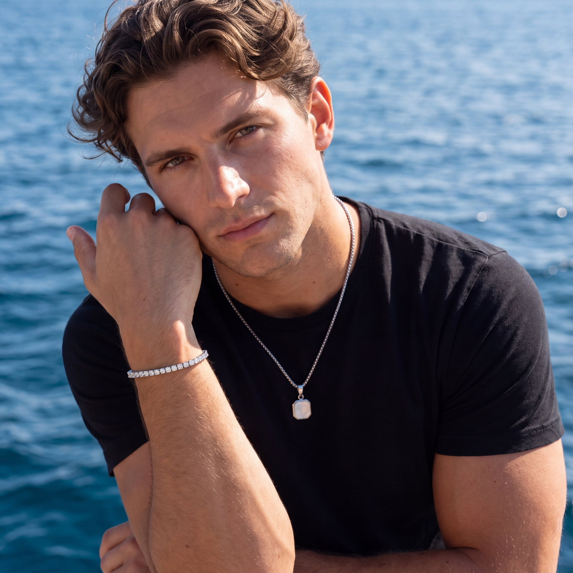 Minimal jewelry. Timeless style.