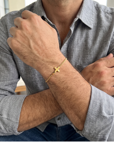 Cross Bracelet Gold